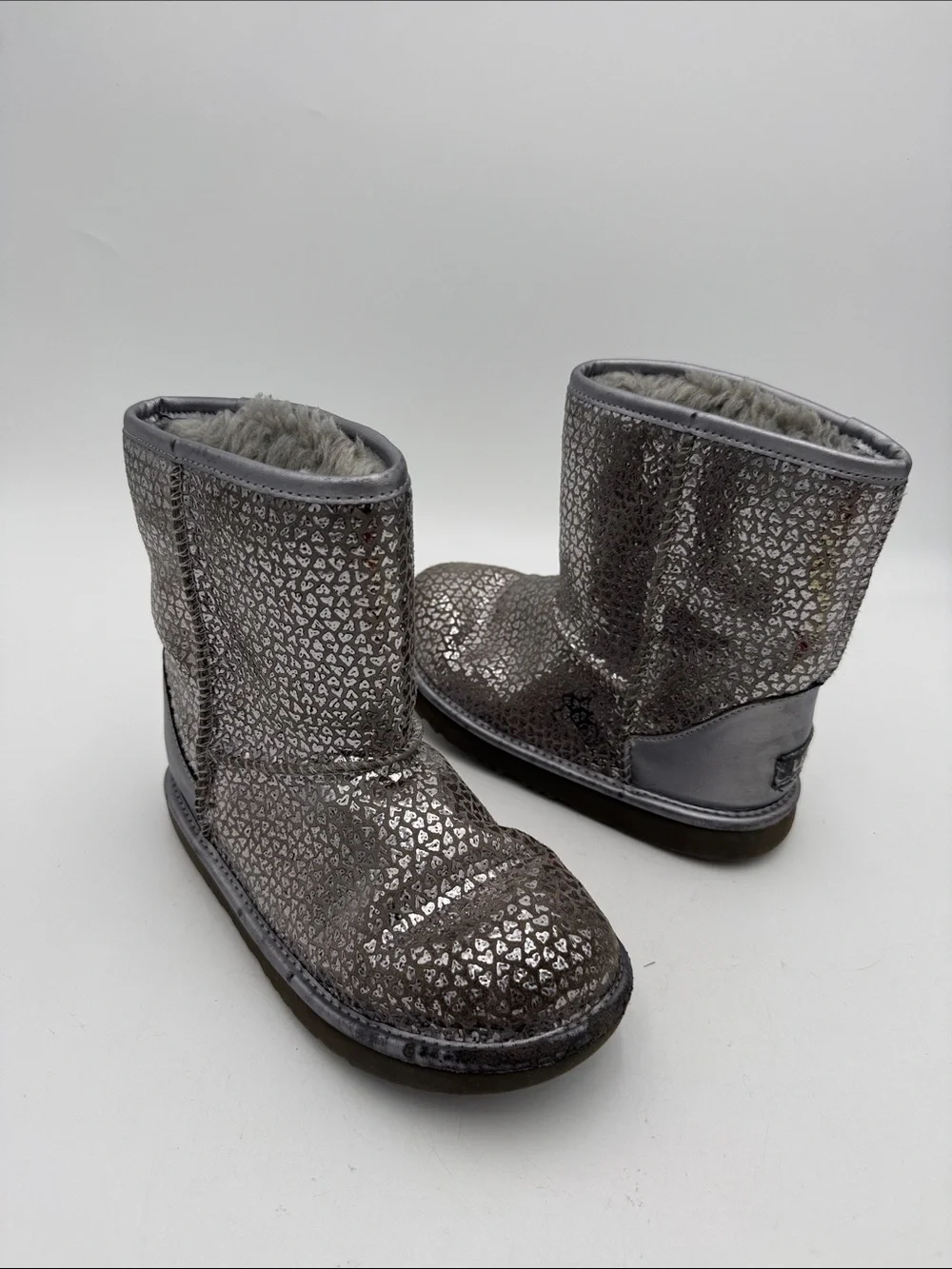 Ugg Sparkle Metallic Heart Winter Boots - Silver Gray kids 3 comfy casual school